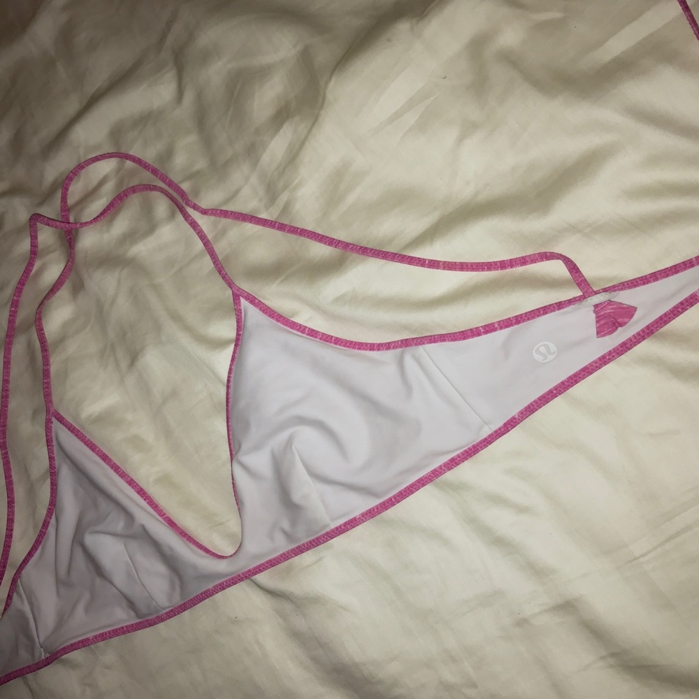 Lululemon reversible pink/white bikini top **rare*